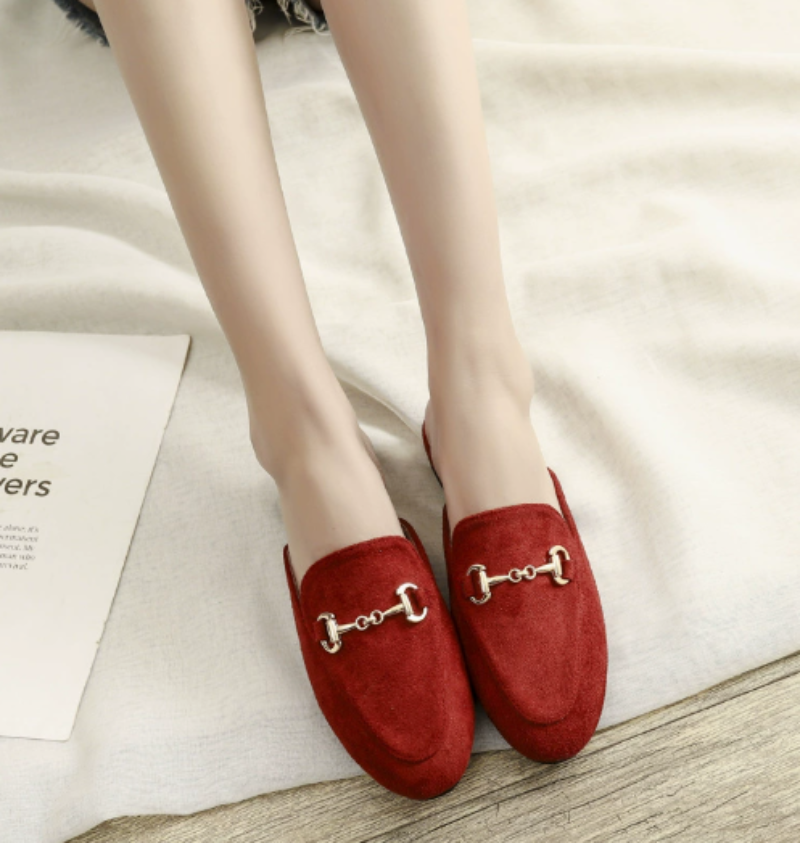 Comfortable Mules for Women with Pointed Toe Chain Buckle Slip On Flat Loafer Style