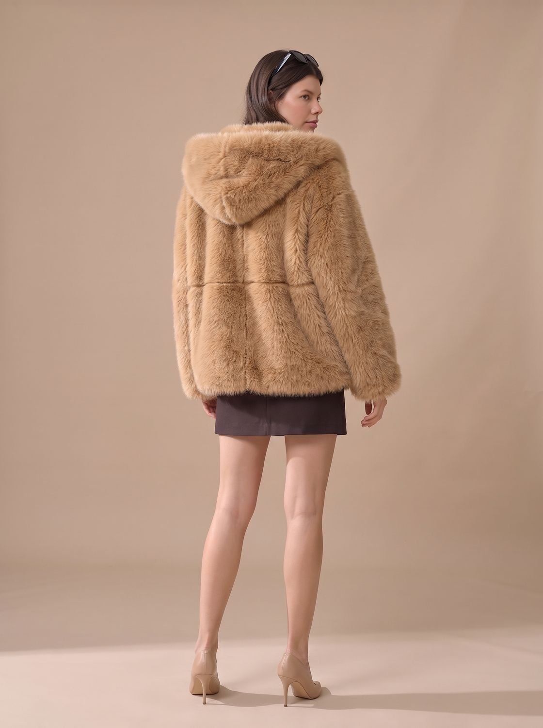 Cozy Faux Fur Coat for Women with Hooded Collar Long Sleeve Fluffy Oversized Winter Style