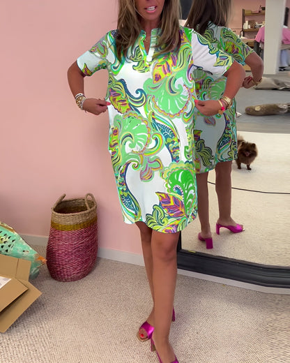 Elegant Wedding Guest Dress for Women with V Neck Short Sleeve Printed Midi Style