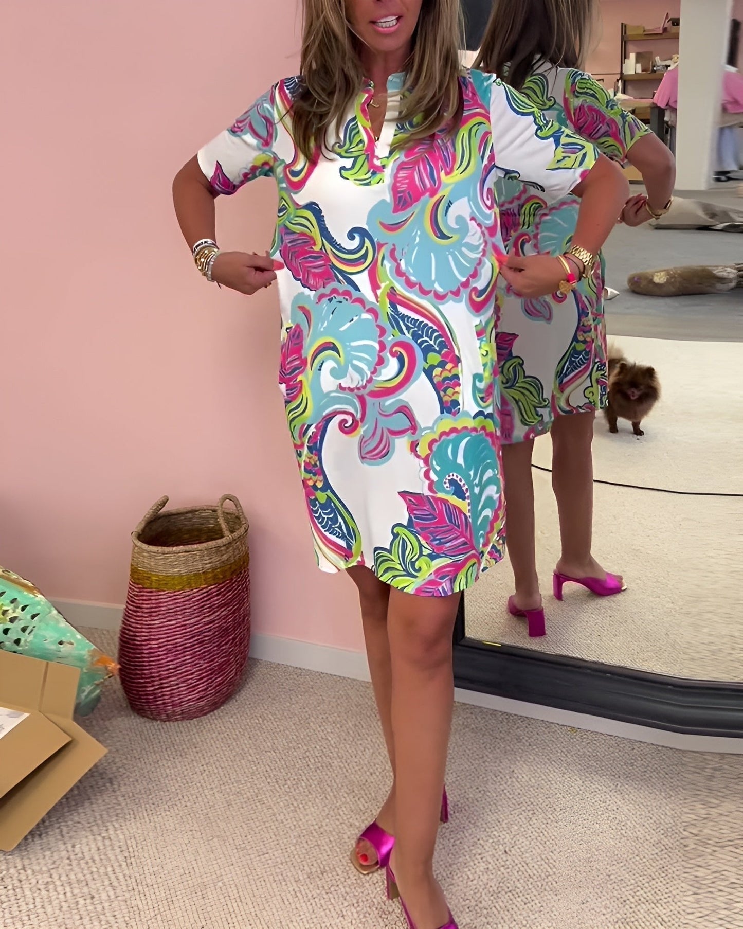 Elegant Wedding Guest Dress for Women with V Neck Short Sleeve Printed Midi Style