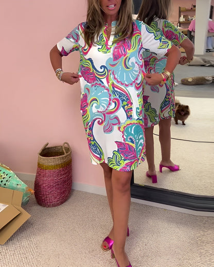 Elegant Wedding Guest Dress for Women with V Neck Short Sleeve Printed Midi Style