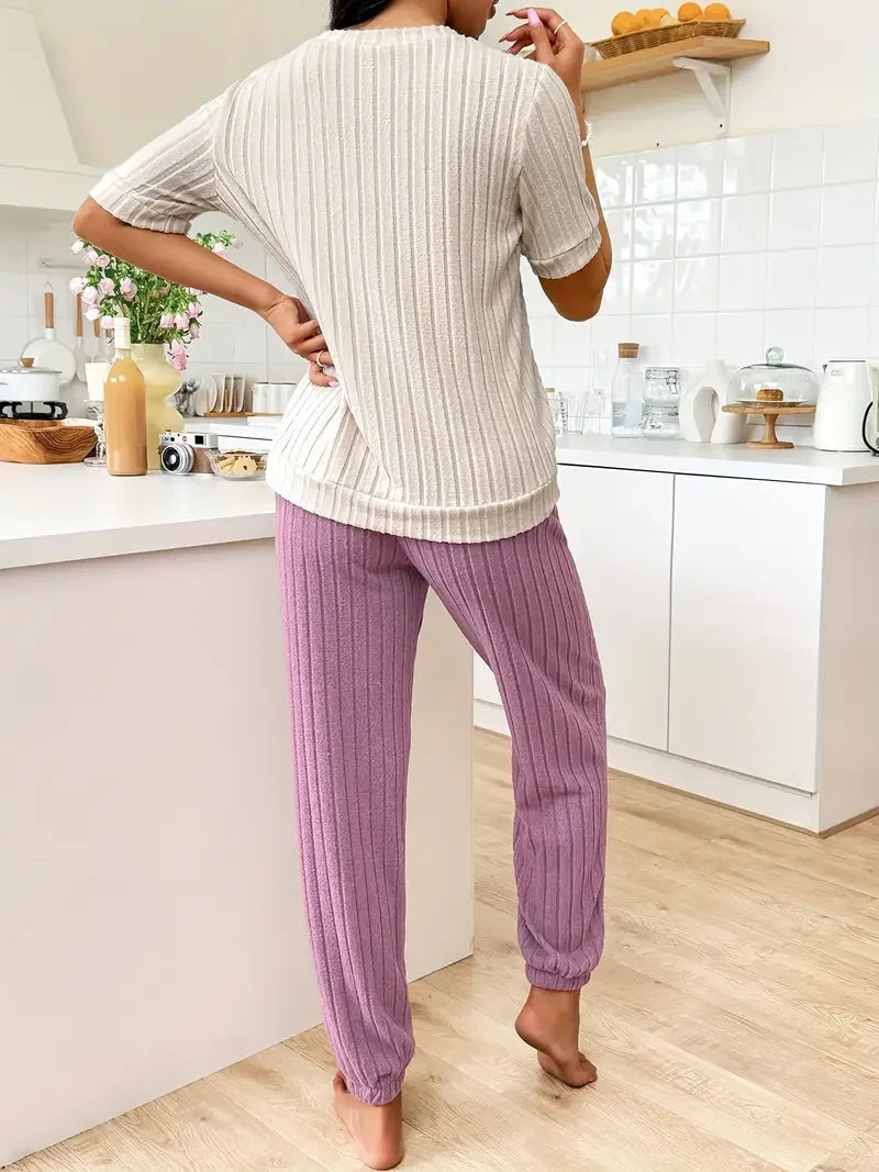 Comfortable Purple Heart Print Pajama Set for Women with Round Neck Short Sleeve Ribbed Knit Jogger Style