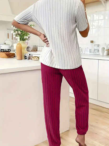 Comfortable Purple Heart Print Pajama Set for Women with Round Neck Short Sleeve Ribbed Knit Jogger Style