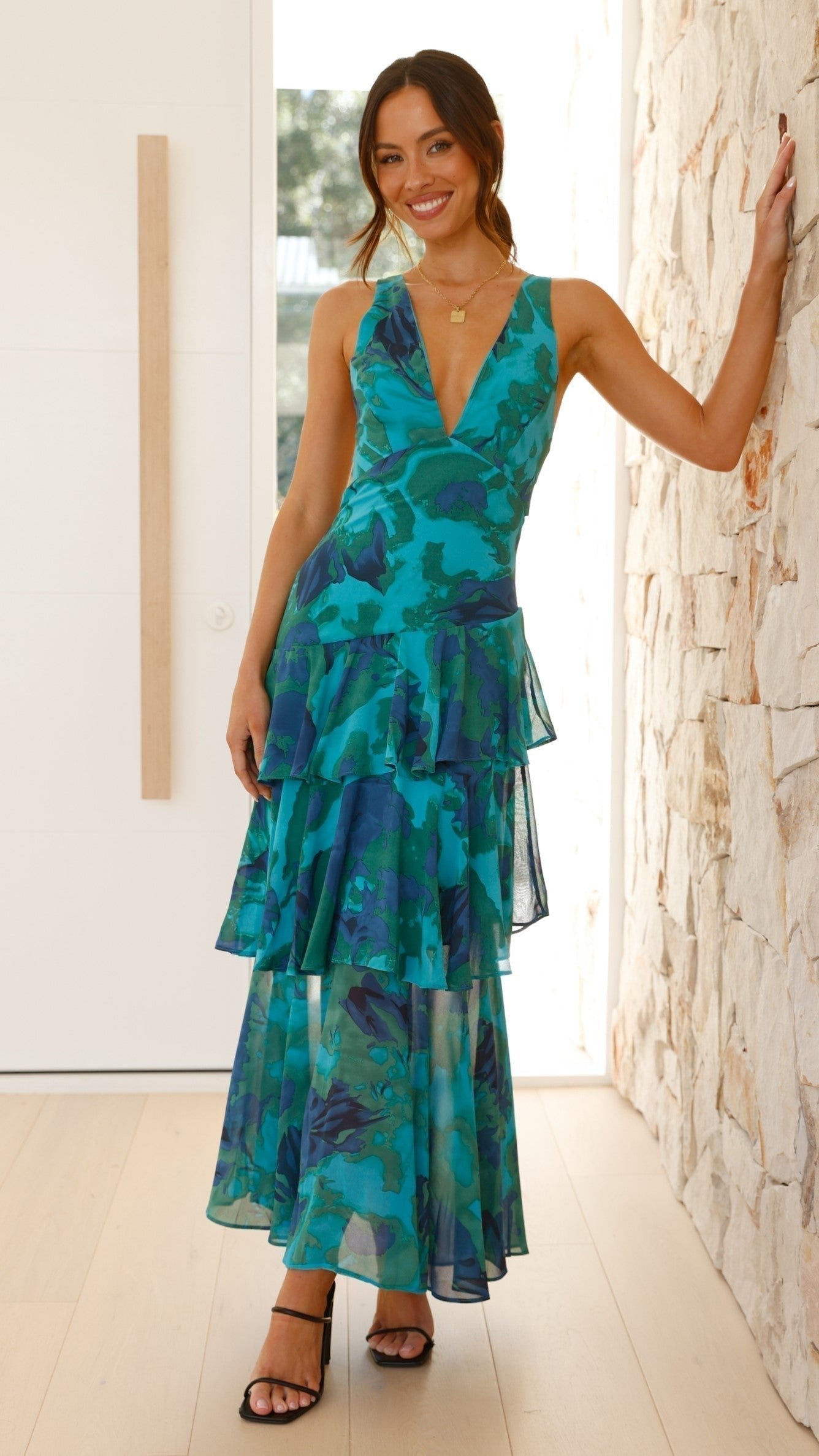 Elegant Wedding Guest Dress for Women with V Neck Ruffle Floral Maxi Formal Style