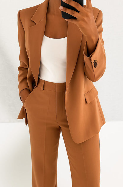 Elegant Women's Suit for Women with Peak Lapel Blazer Wide Leg Trouser Tailored Two Piece Style
