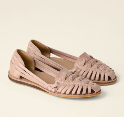 Comfortable Sandals for Women with Woven Closed-Toe Slip-On Flat Sole