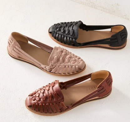 Comfortable Sandals for Women with Woven Closed-Toe Slip-On Flat Sole